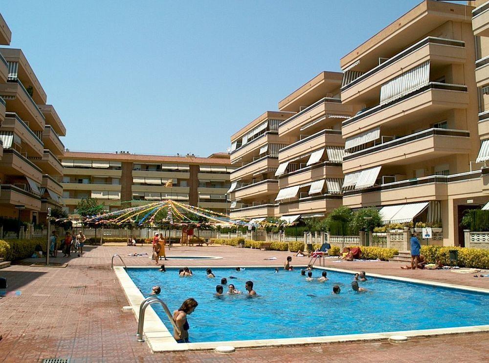 Rvhotels Apartamentos Ses Illes Blanes Luaran gambar