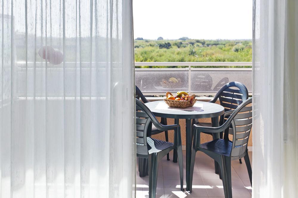 Rvhotels Apartamentos Ses Illes Blanes Luaran gambar